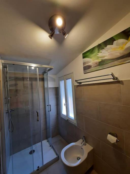 Appartement Casa Nonna Antonietta à Perledo Extérieur photo