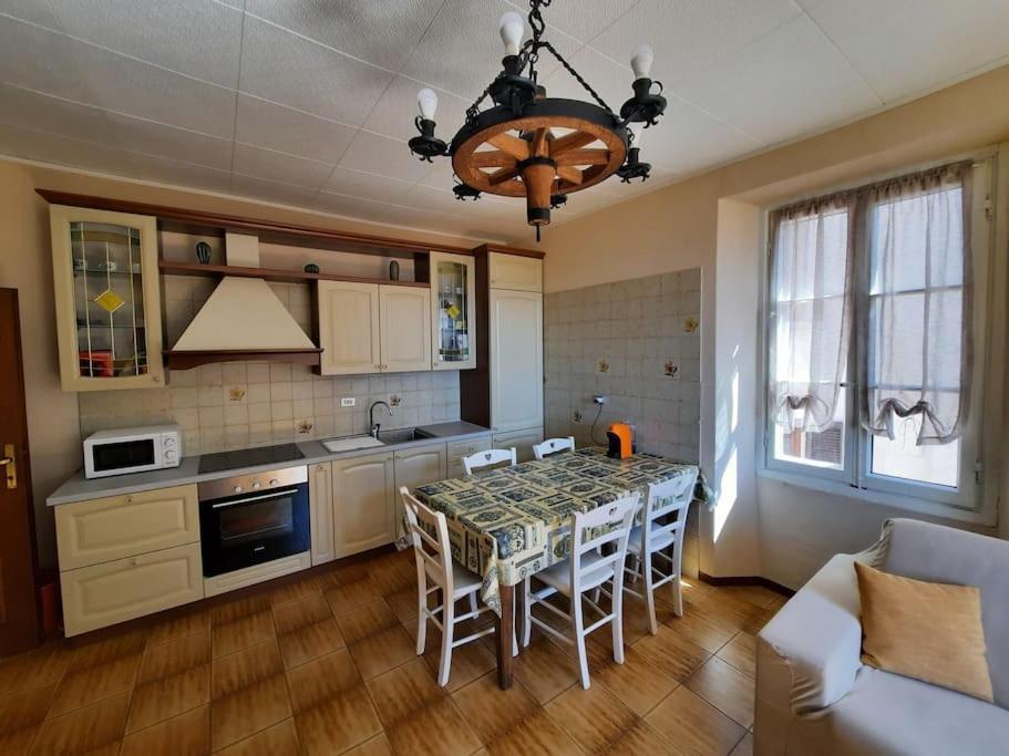 Appartement Casa Nonna Antonietta à Perledo Extérieur photo